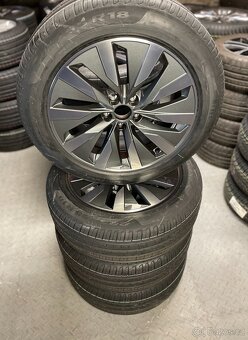 top sada 18" orig. alu kol Audi A6 4K, letní Pirelli - 4
