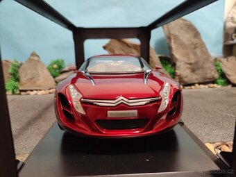 Prodám model 1:18 Citroen c metisse - 4