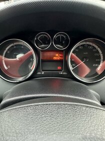 Prodám veškeré náhradní díly Peugeot 308 kombi 1.6 VTI - 4