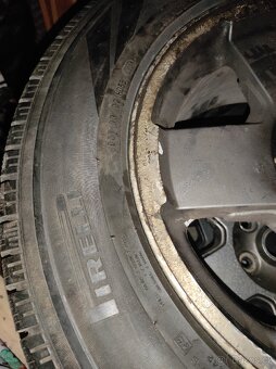 Pirelli 235/65 R17 - 4