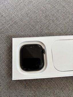 Prodám Apple Watch Series 10 - 4