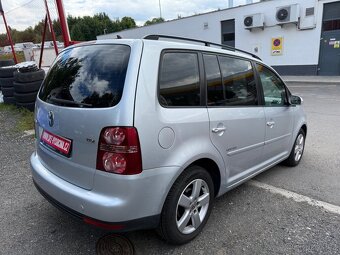 Volkswagen Touran TDI Trendline • 11/2008 • 77kw • 7 míst - 4