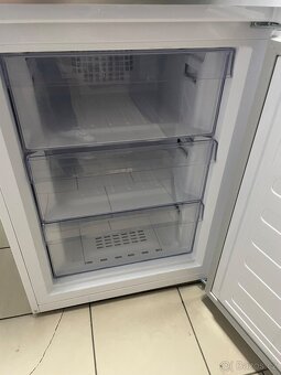Zánovní lednička Beko RCNA406E60WN - 4