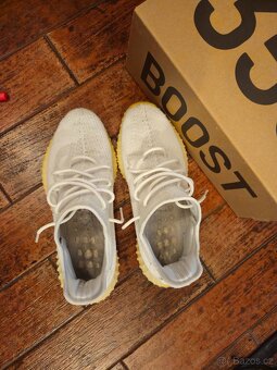 Adidas Yeezy 350 v2 Cream Triple White - 4