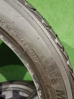 2ks zimni 245/40/18 - 4