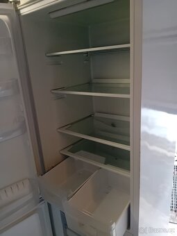 prodám lednici s mrazákem Indesit A++ - 4