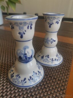 2 ručně malované porcelánové svícny - 4