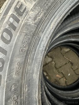 Prodám Bridgestone turanza 195/60 r16 - 4