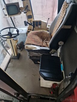 Sklízecí mlátička Massey Ferguson MF 40 kombajn - 4