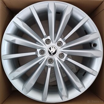 Alu kola Trinity 19" Superb III - 4