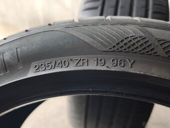 235/40 r19 letní pneumatiky Vredestein 6,5mm - 4