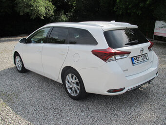 Toyota Auris 1.6 - 4