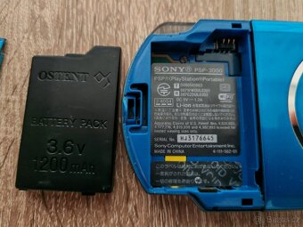 PlayStation psp 3000 modrá - 4