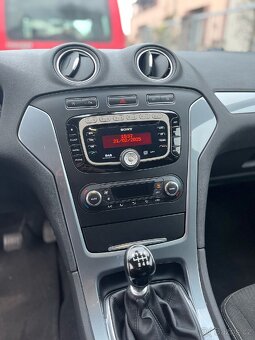 Ford Mondeo 1.6 - 4