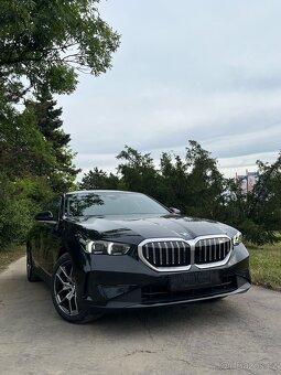 BMW 520i SEDAN 2025 - 4