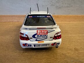 Subaru Impreza WRX V. Štajf 1:18 + podpis jezdce - 4