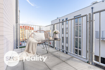 Moderní 2+kk s krásným výhledem, sklepem a krytým parkováním - 4