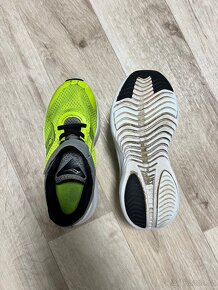 Dětské sálové boty Saucony - 4