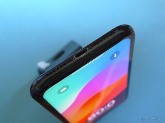 Apple iPhone XR 64 GB baterie 80% - 4