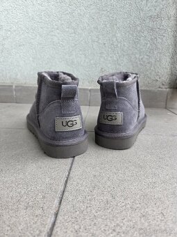 UGG Classic ultra mini - 4