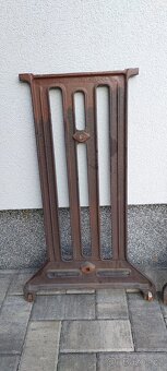 Nohy šicího stroje. - 4