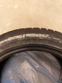 Prodám 4x zimní pneu Nokian 225/45 r17 94H xl - 4