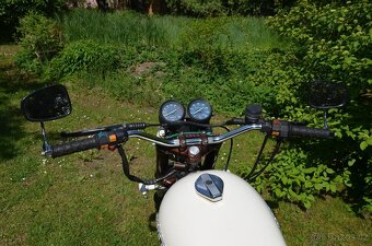 MOTO GUZZI - 4