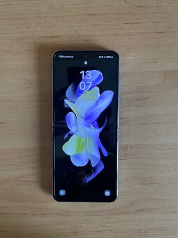 Samsung Galaxy Z Flip 4 - 4