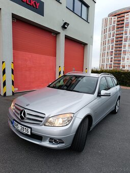 Mercedes - Benz - 4