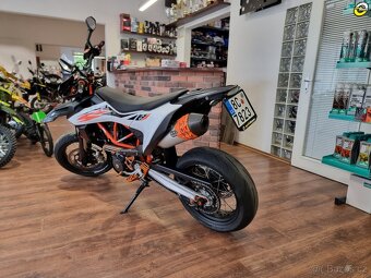 KTM 690 SMC-R - 4