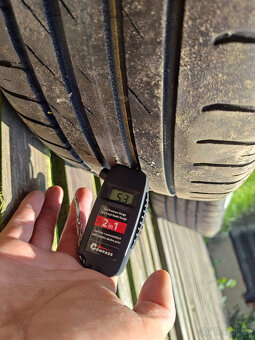 AEZ 7,5Jx17 ET 45 5x114,3 s Nokian Wetproof 215/45 R17 - 4