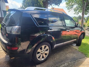 Mitsubishi Outlander 2.0 tdi 4x4 - 4