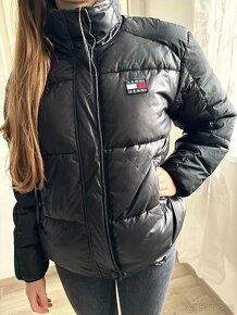 Zimní bunda Tommy Hilfiger velikost M - 4