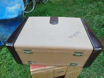 První čs. magnetofon Tesla MGK10 - obal - 4