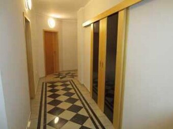 Rodinný dům se zahradou, Čestlice, okr. Praha-východ - 4