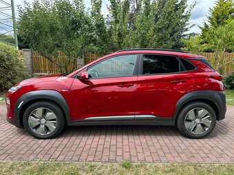 Prodávám Hyundai Kona 150kw 64 kWh Premium - 4