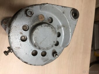 Dynamo zetor 3011 , magneton 02004410 - 4