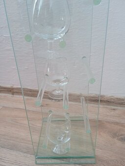 Skleněná vytrínka - 4