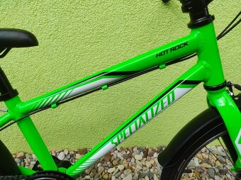 Značkové dětské kolo SPECIALIZED 20" (zelená) - 4