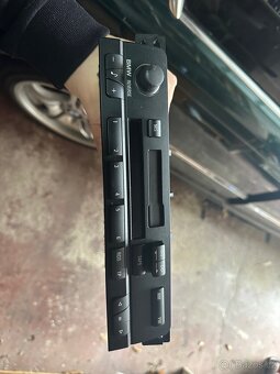 Originální rádio BMW E46 Reverse + kastlík - 4