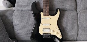 Squier by Fender. - 4