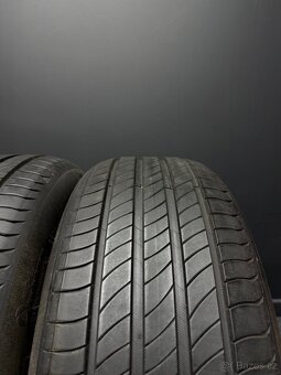 3ks pneu 235/45/20 MICHELIN - 4