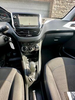Peugeot 208 1.2 Style Klima Navigace Senzory Tažné - 4