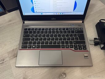 Fujitsu LifeBook E736 – i7 | 8GB RAM | 256GB SSD | W11 - 4