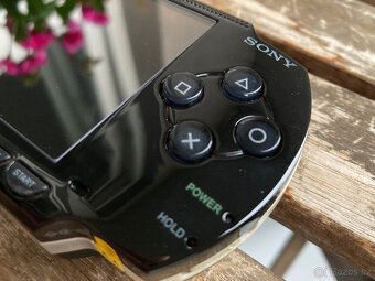 PSP černé - 4