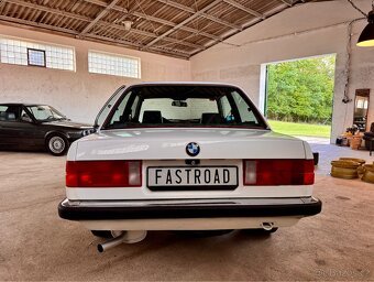 BMW E30 320i coupe klima/bez šíbru - 4