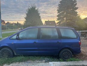 Ford galaxy - 4