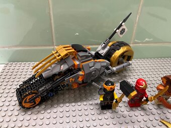 LEGO NINJAGO - Cole's Dirt Bike - 70672 - 4