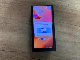 Motorola Edge 40 Pro 256 gb - 4