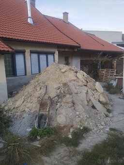 Daruji za odvoz hromadu suti - 4